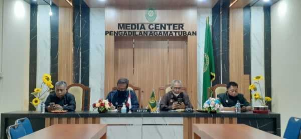 KETUA DAN HAKIM PENGADILAN AGAMA TUBAN IKUTI PEMBINAAN KOMPETENSI TENAGA TEKNIS PERADILAN