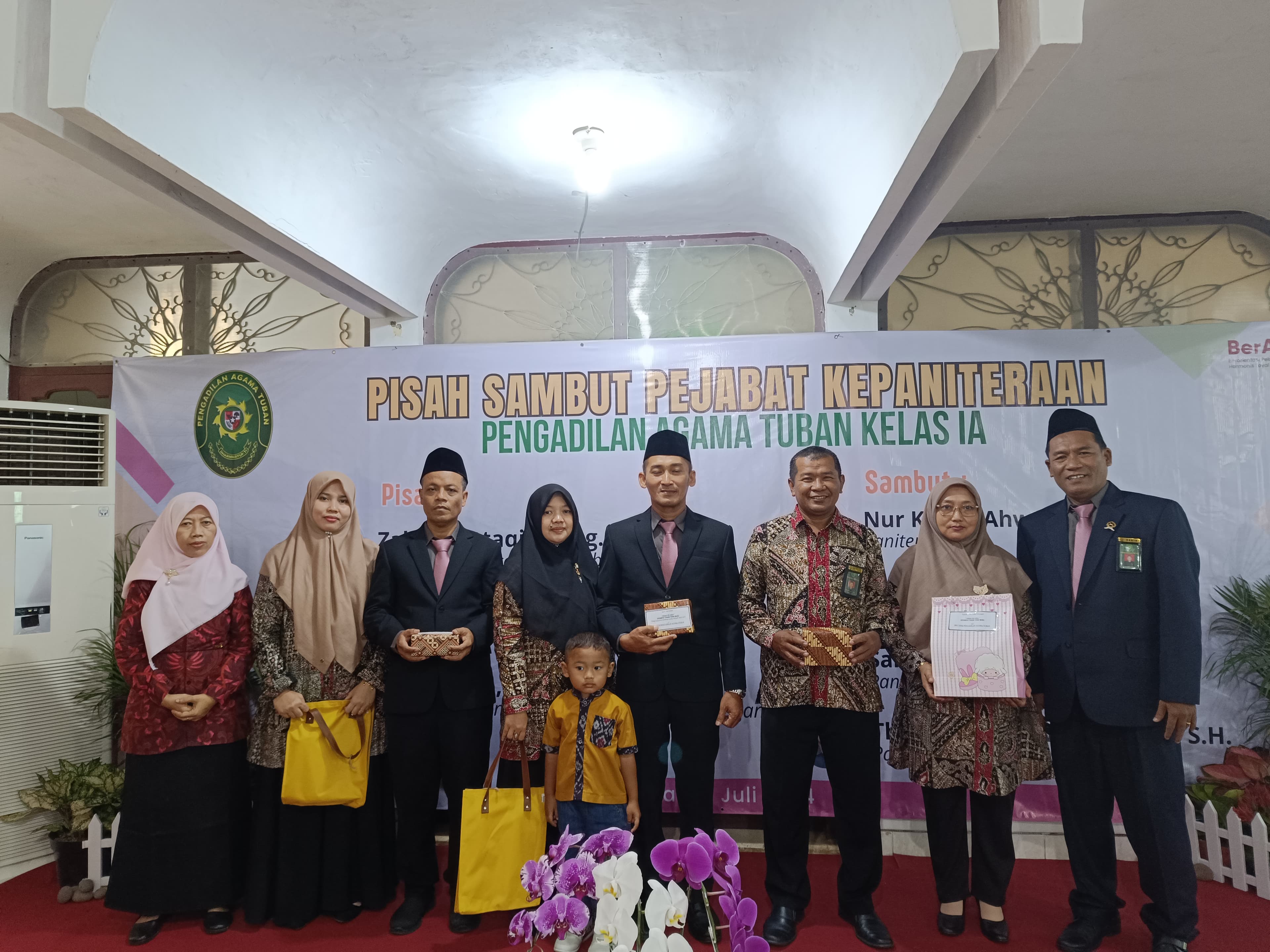 KETUA PA TUBAN LANTIK PEJABAT BARU DI BAGIAN KEPANITERAAN