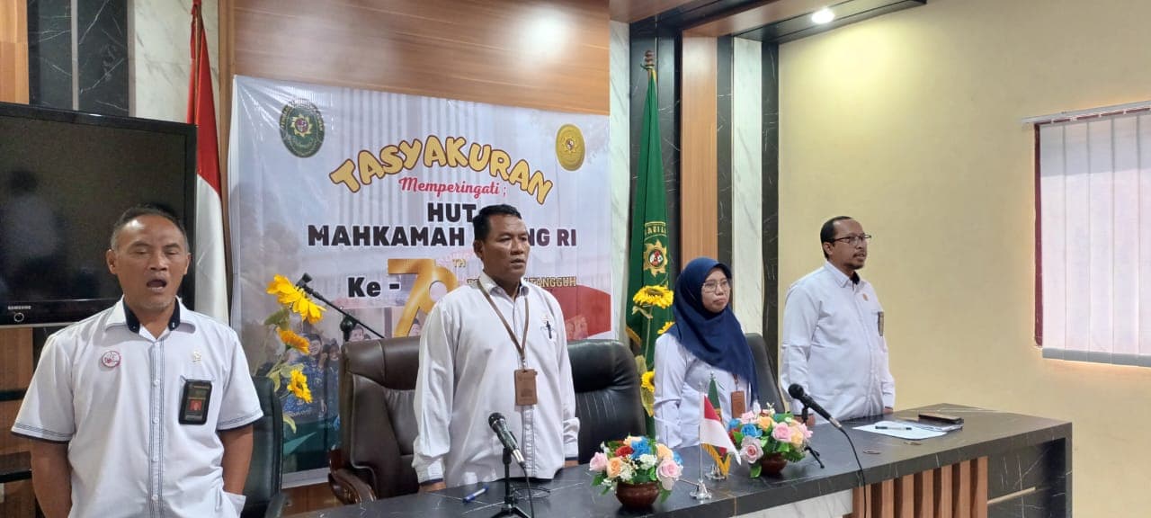 PENERAPAN PENGAWASAN SECARA ONLINE, PA TUBAN MENGIKUTI ZOOM BADILAG TENTANG SOSIALISASI E-BINWAS