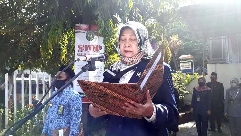 PERINGATI HARI PAHLAWAN KETUA PENGADILAN AGAMA TUBAN PIMPIN UPACARA