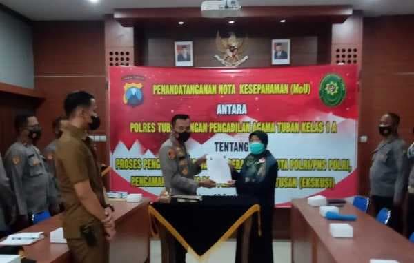 TINGKATKAN KUALITAS PELAYANAN PENGADILAN AGAMA TUBAN TANDA TANGANI MoU DENGAN POLRES TUBAN
