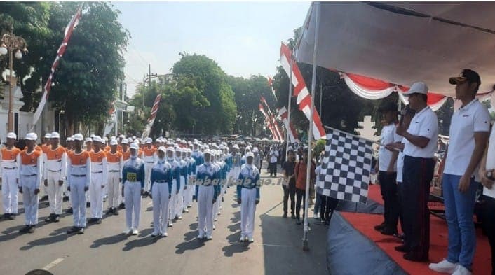 Memupuk Jiwa Nasionalisme Masyarakat, BUPATI Tuban dan PA Tuban memberangkatkan Gerak Jalan sebanyak 219 Peserta
