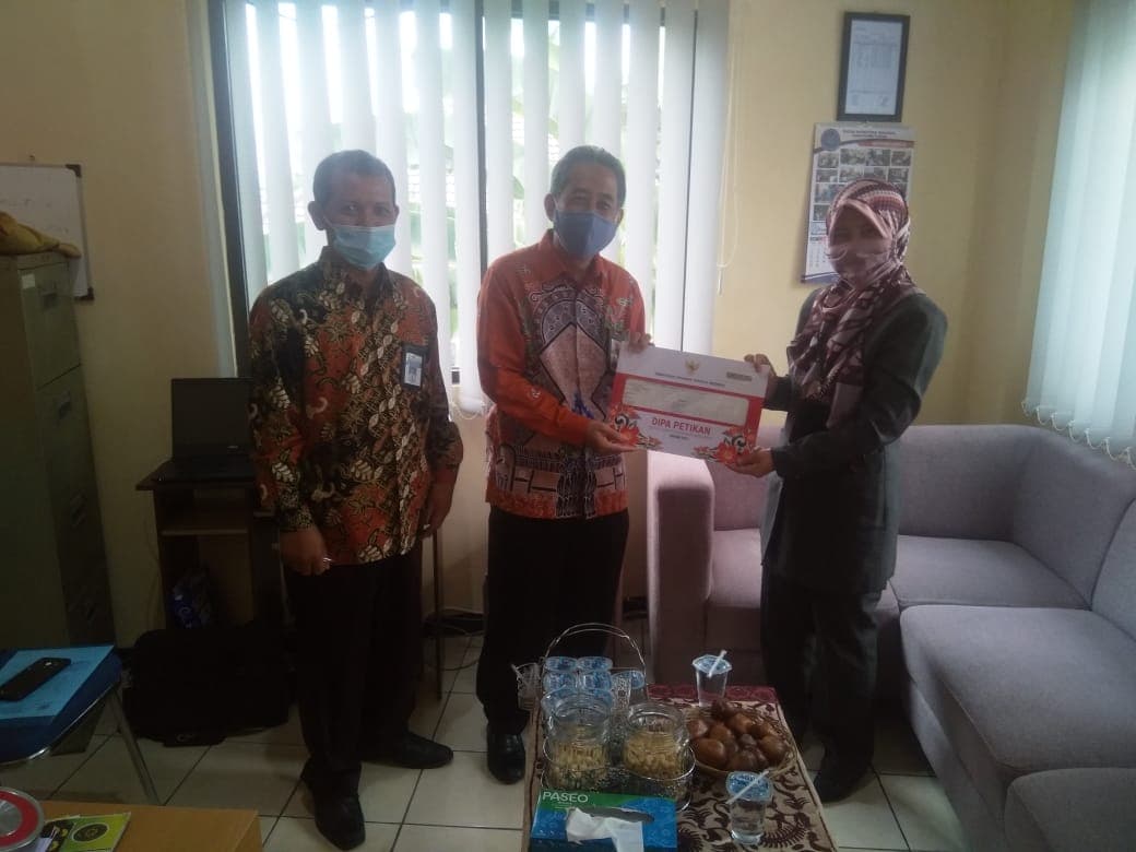 PELAYANAN PRIMA KPPN TUBAN DALAM PENYERAHAN DIPA KE PA TUBAN